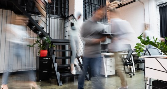 Die Bewegung in einem Büro Die Bewegung in einem Büro